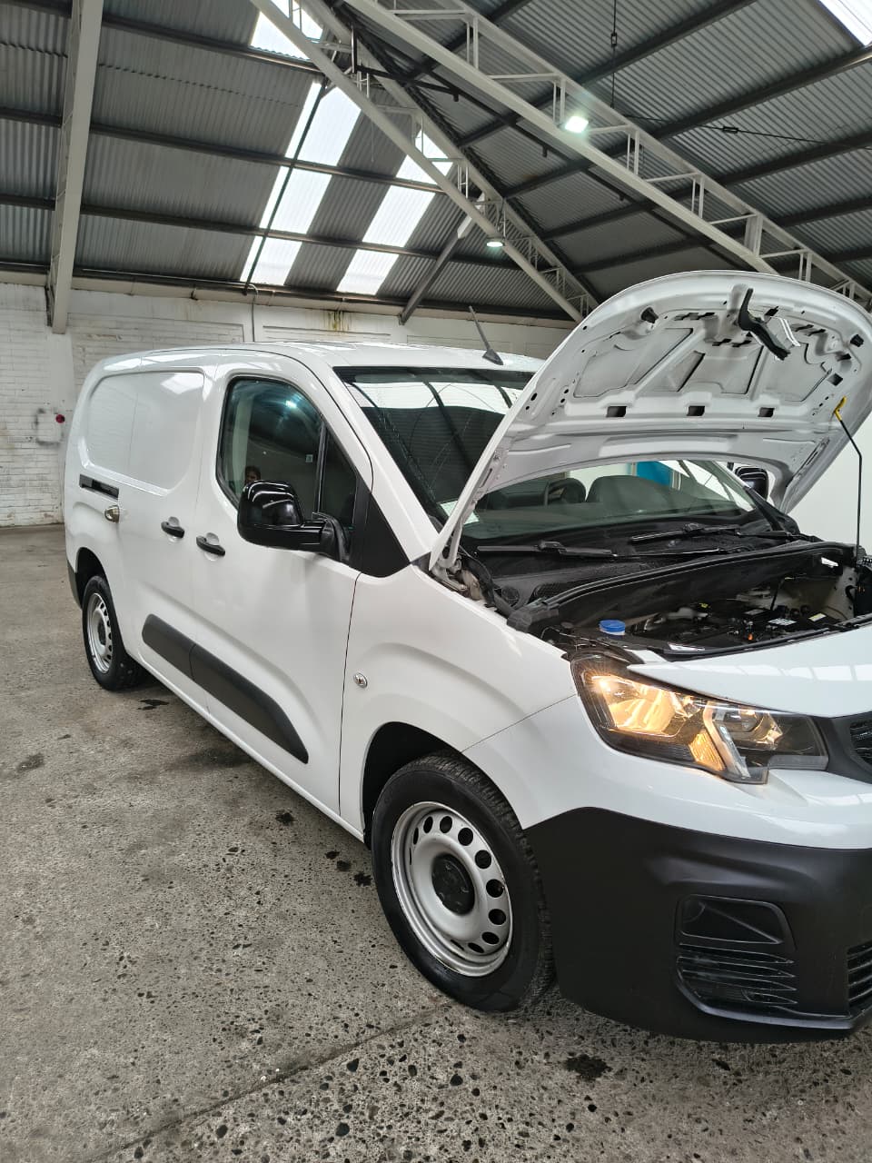 Peugeot Partner L2 — foto 16 de 25