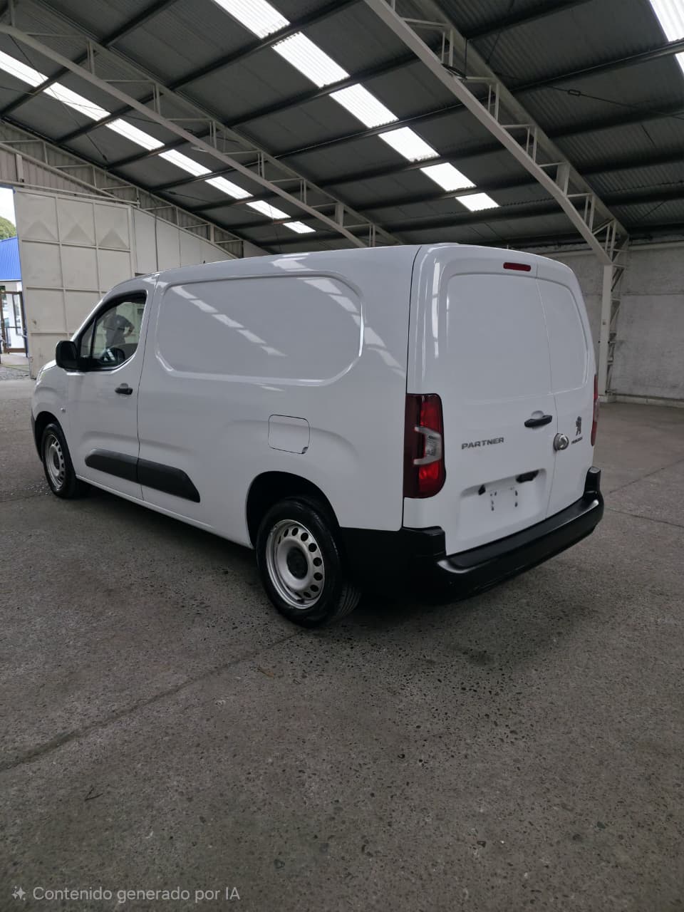 Peugeot Partner L2 — foto 19 de 25