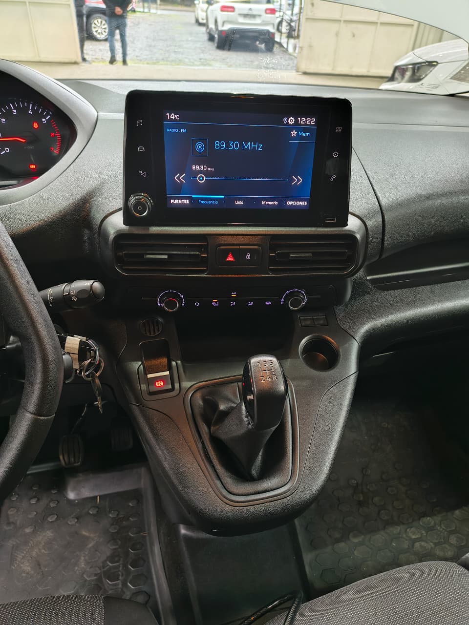 Peugeot Partner L2 — foto 21 de 25