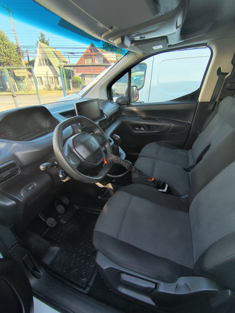 Peugeot Partner L2 — foto 22 de 25